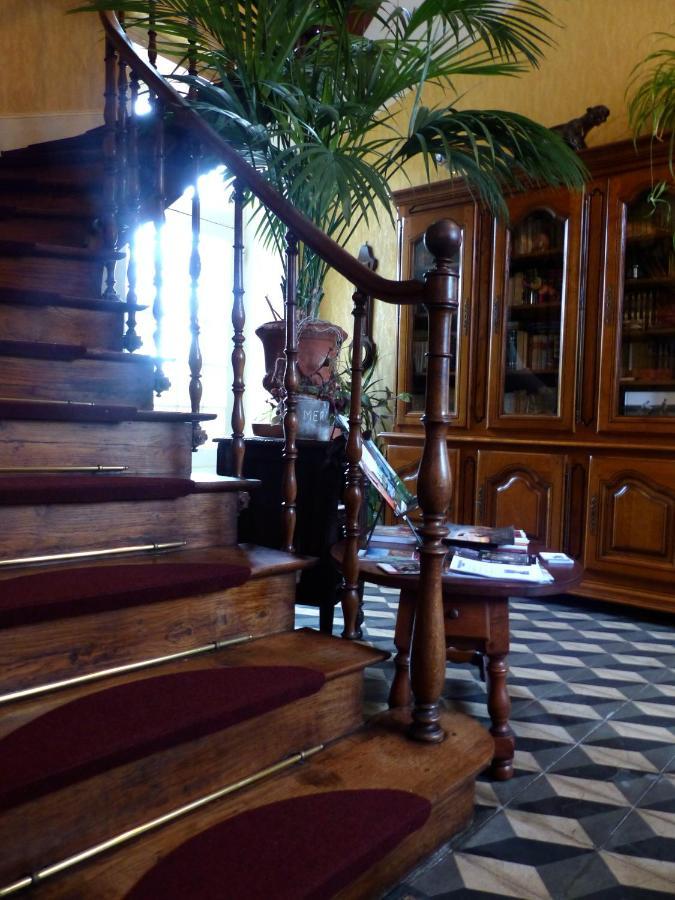 Les Cedres Acomodação com café da manhã Montaigu-Vendee Exterior foto